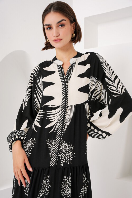 Merterium 2423 Otantik Desenli Tesettür Elbise - Siyah1