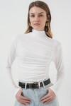 938 Büzgü Detaylı Dik Yaka Sandy Bluz - Beyaz