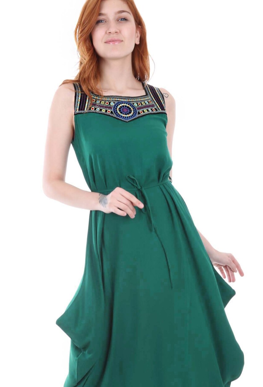 1512 Önü Nakışlı Toptan Elbise - Yeşil