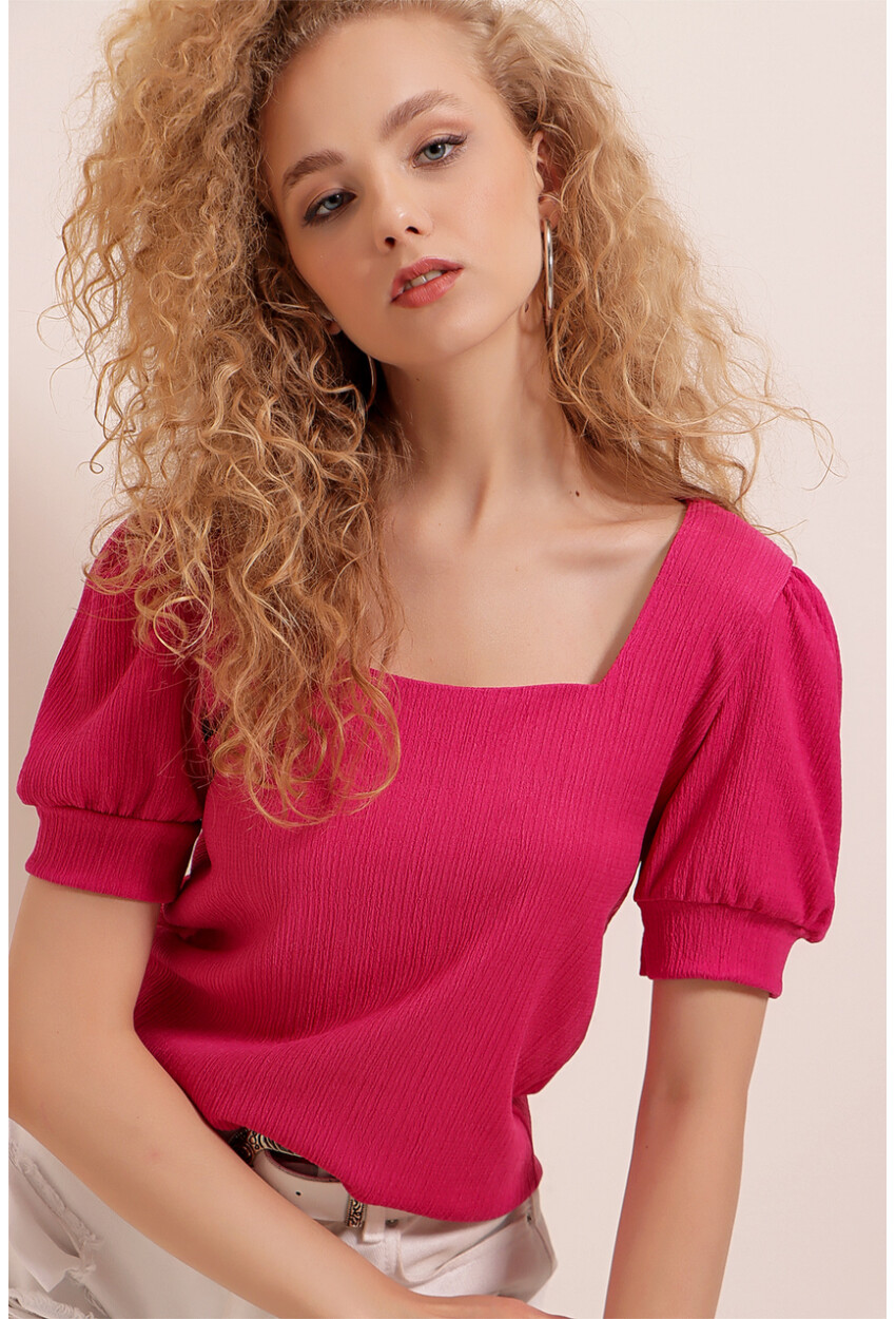 0409 Square Neck Knit Blouse