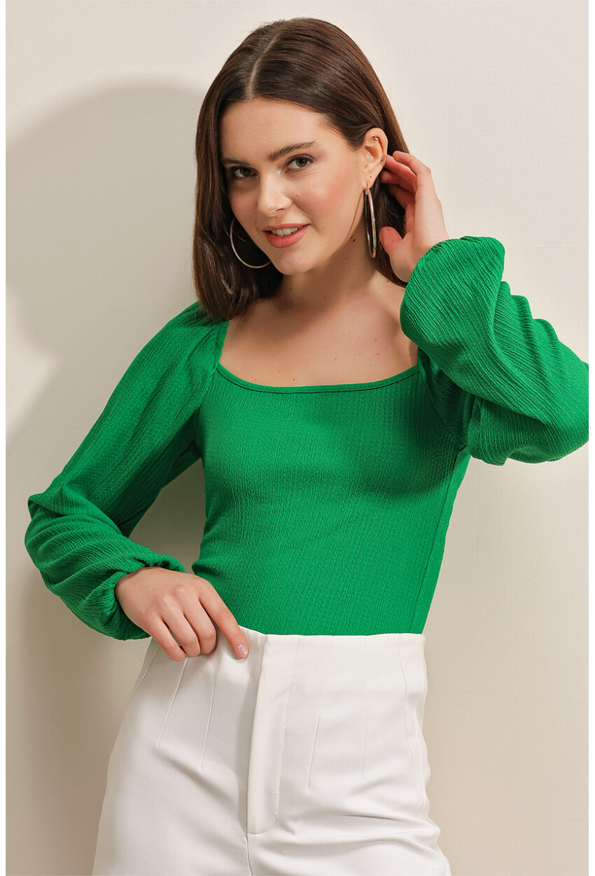 0465 Knit Blouse With Balloon Sleeves