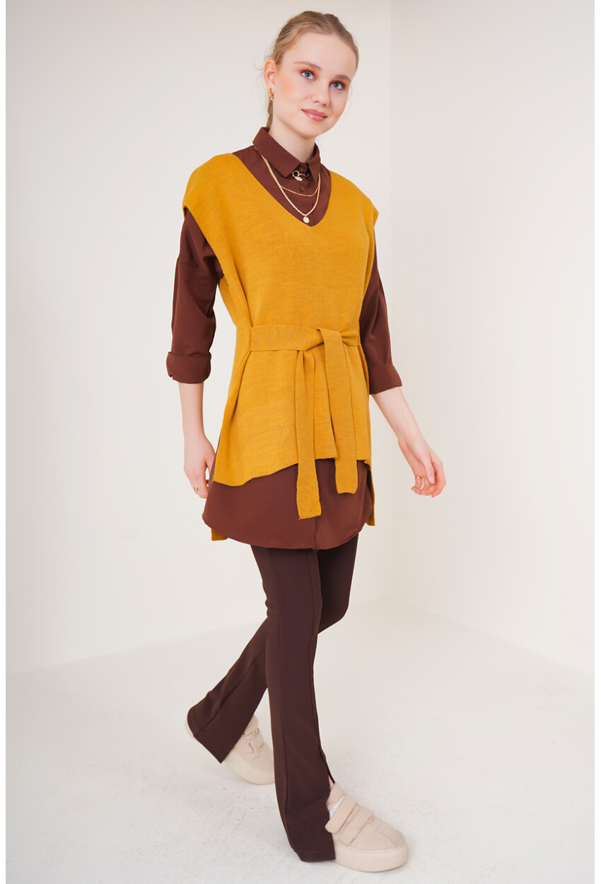 15760 Knit Vest With Belt