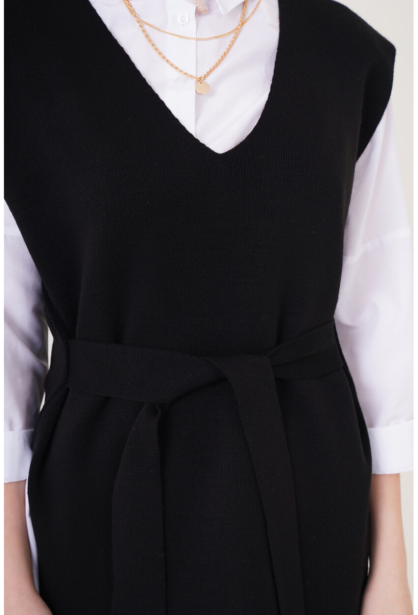 15760 Knit Vest With Belt