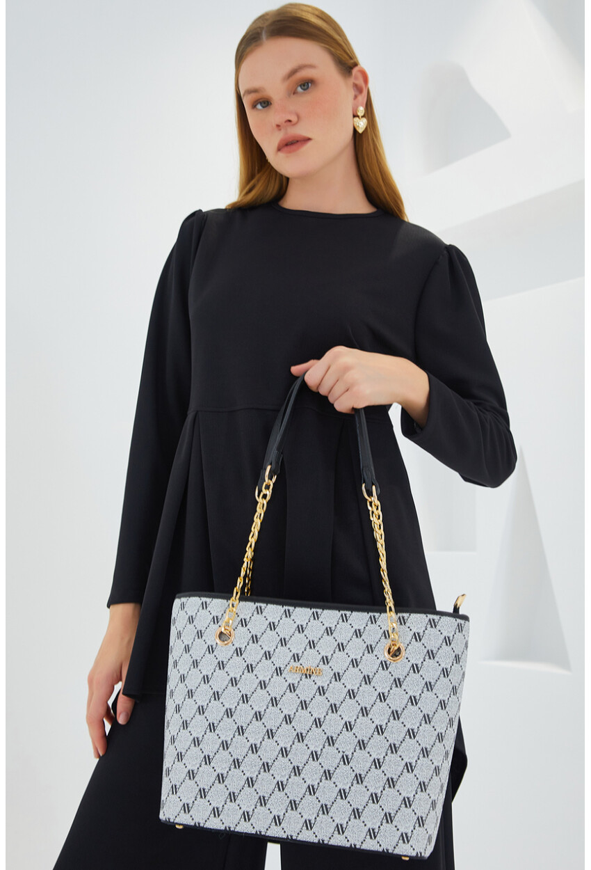 010163 Patterned Shoulder Bag With Chain Detail