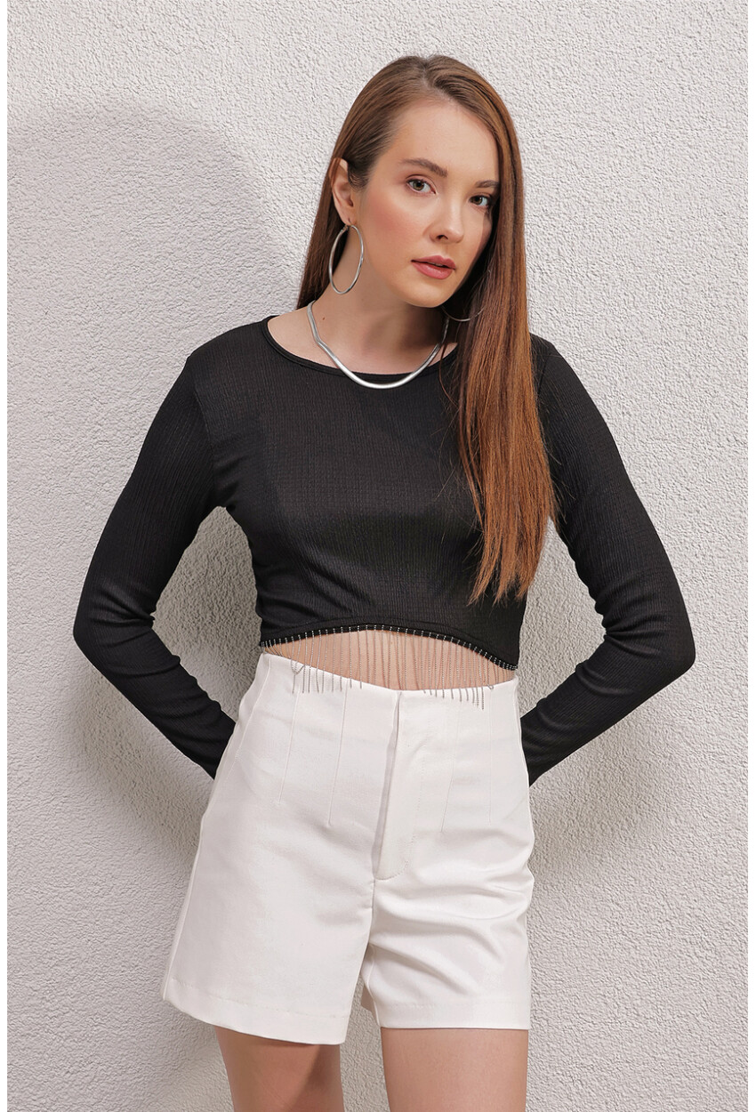 0444 Crop Blouse With Chain Detail