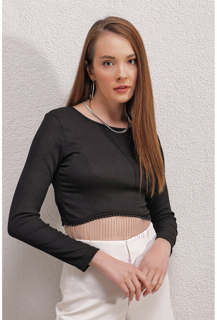 0444 Crop Blouse With Chain Detail