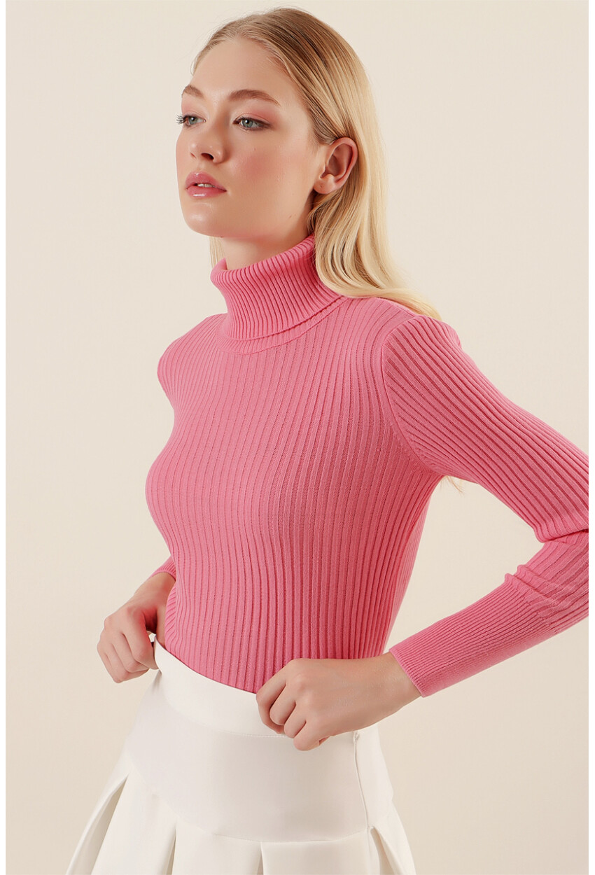 10311 Turtleneck Knit Sweater