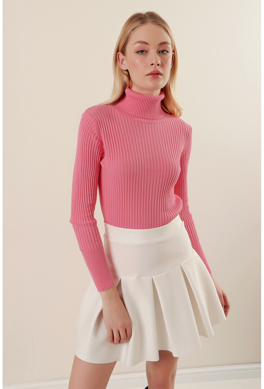 10311 Turtleneck Knit Sweater