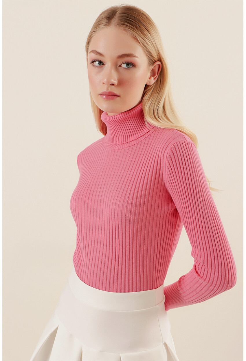 10311 Turtleneck Knit Sweater