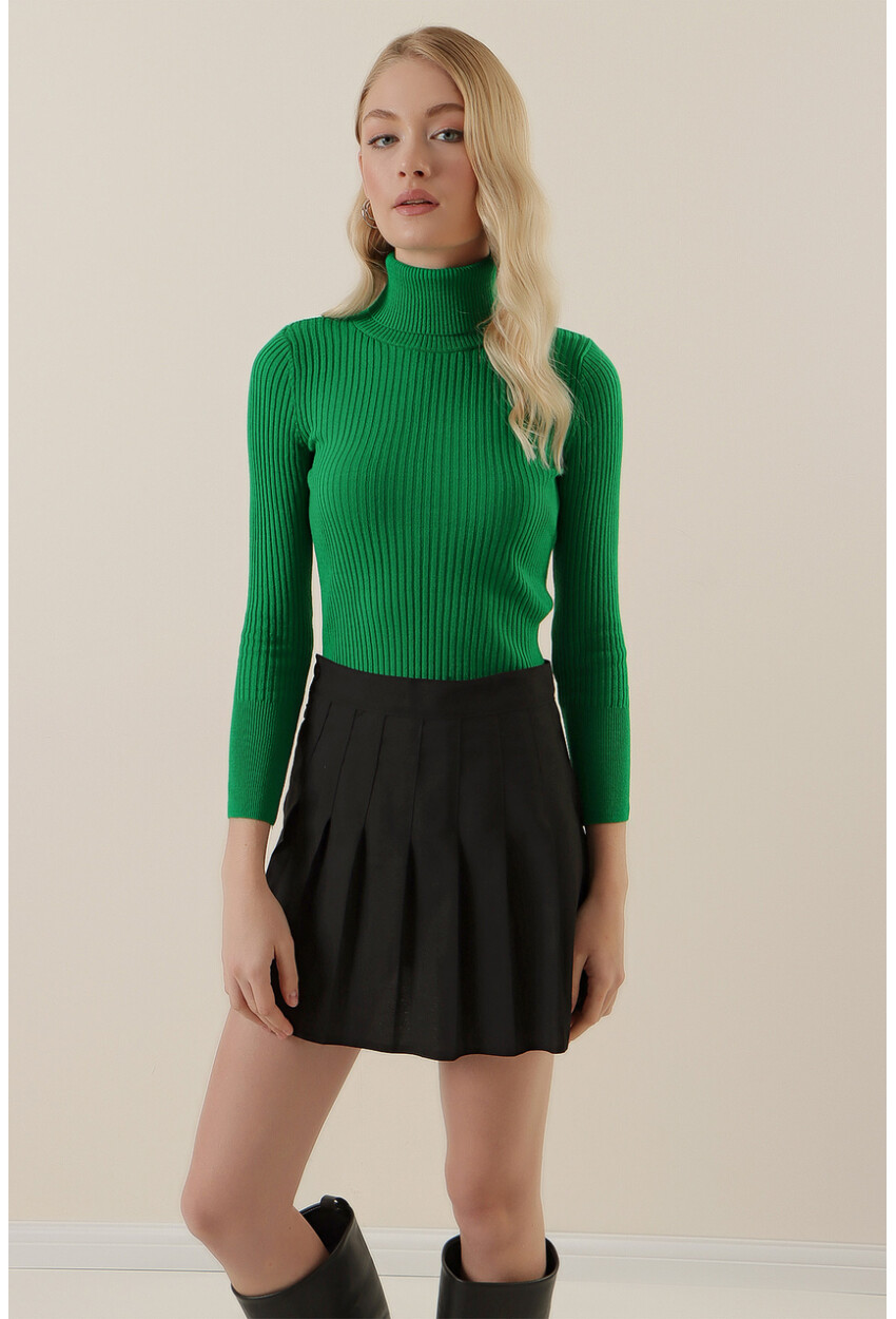 10311 Turtleneck Knit Sweater