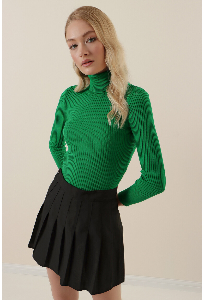 10311 Turtleneck Knit Sweater