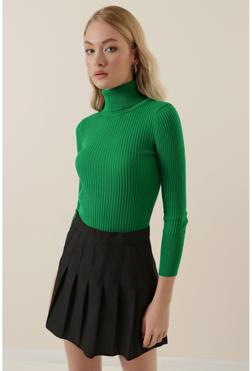 10311 Turtleneck Knit Sweater