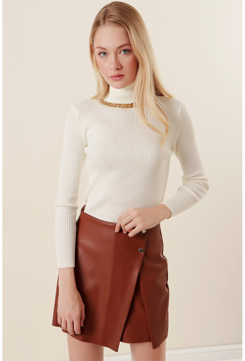 15478 Turtleneck Sweater With Chain Detail