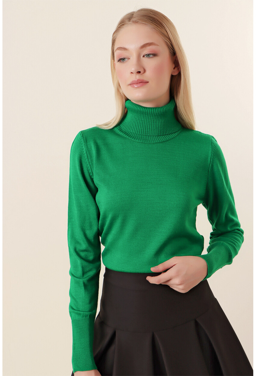 15747 Turtleneck Knit Sweater