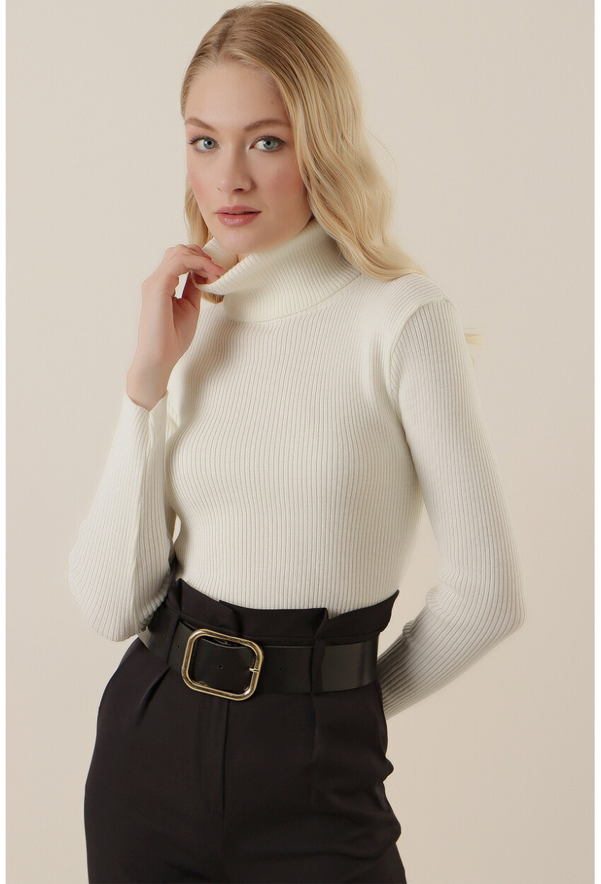 15796 Turtleneck Ribbed Sweater