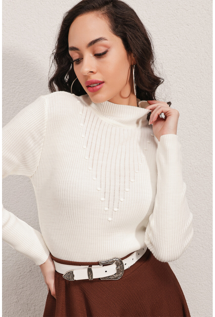 15800 Turtleneck Ribbed Sweater