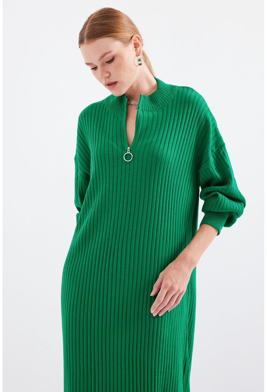 15839 Full-Length Knit Dress