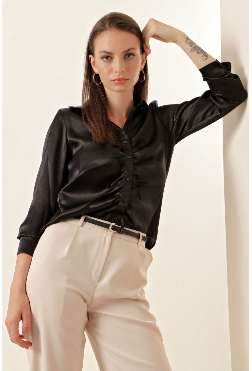 20112 Satin Shirt With Ruched Detail