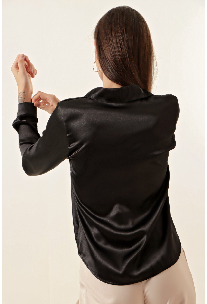 20112 Satin Shirt With Ruched Detail