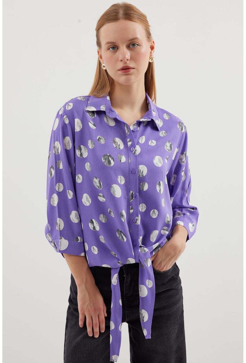 20243 Patterned Front-Tie Shirt