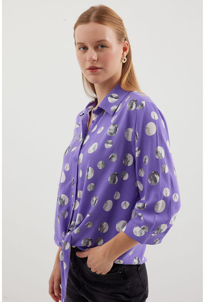 20243 Patterned Front-Tie Shirt