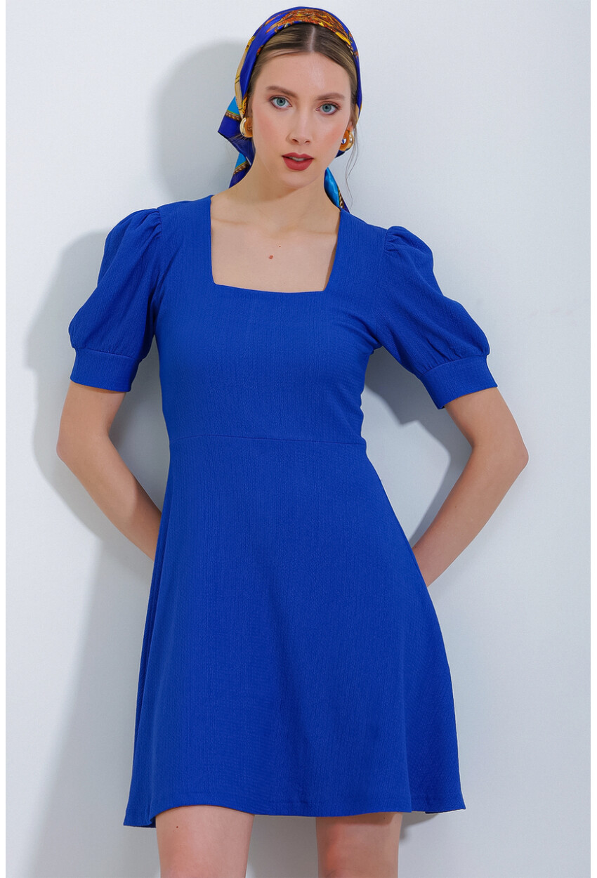 2339 Square Neck Knit Dress