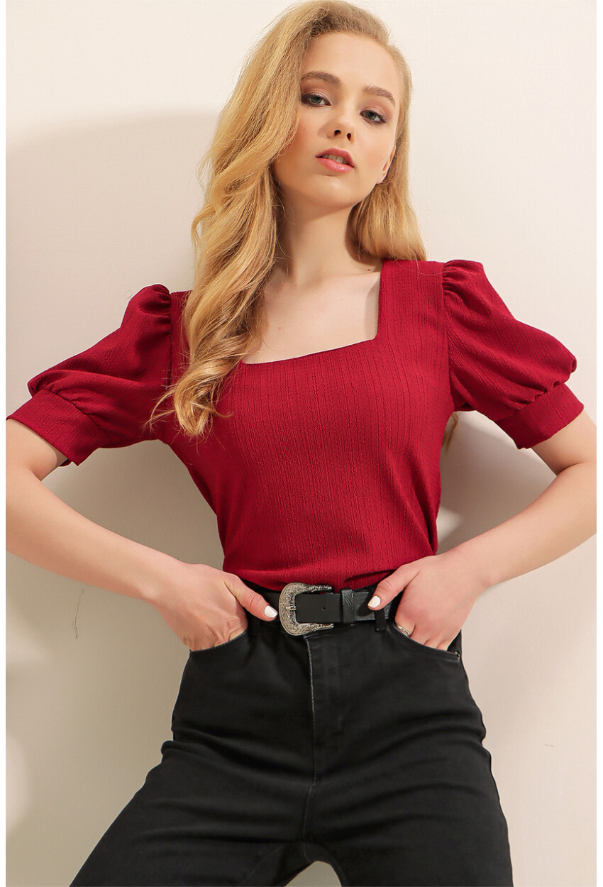 0409 Square Neck Knit Blouse