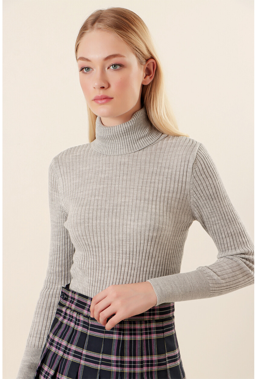 10311 Turtleneck Knit Sweater