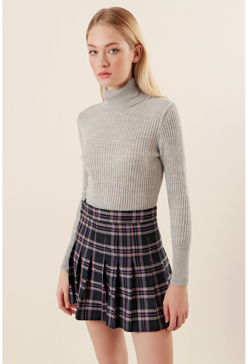 10311 Turtleneck Knit Sweater