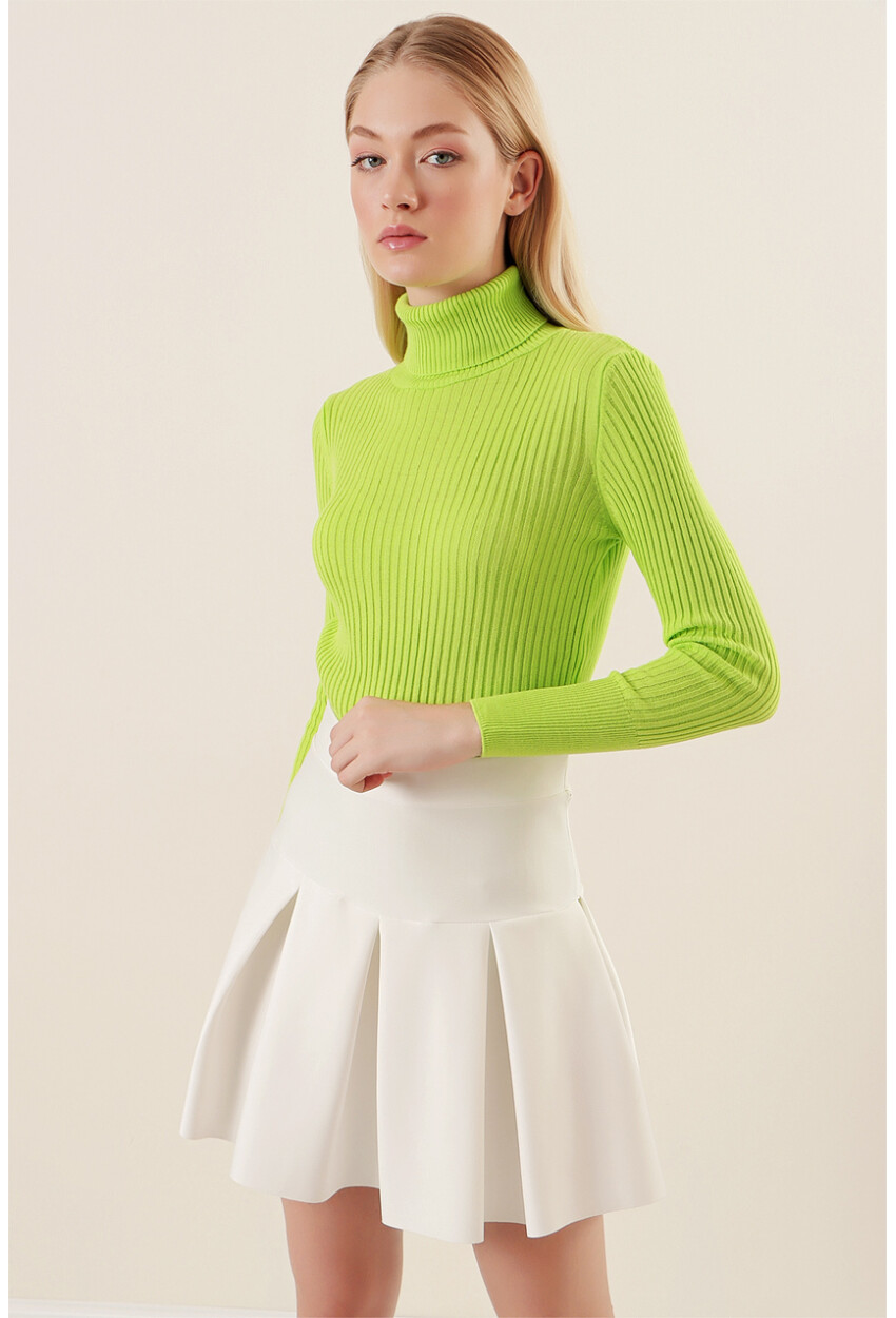 10311 Turtleneck Knit Sweater