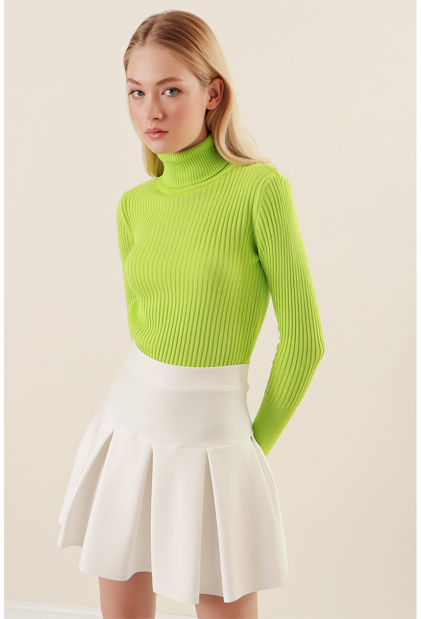 10311 Turtleneck Knit Sweater