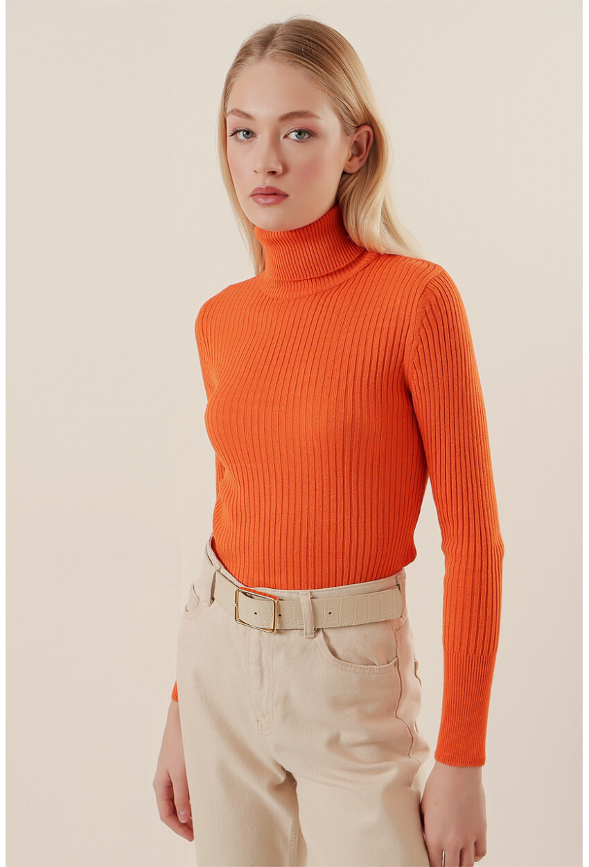 10311 Turtleneck Knit Sweater