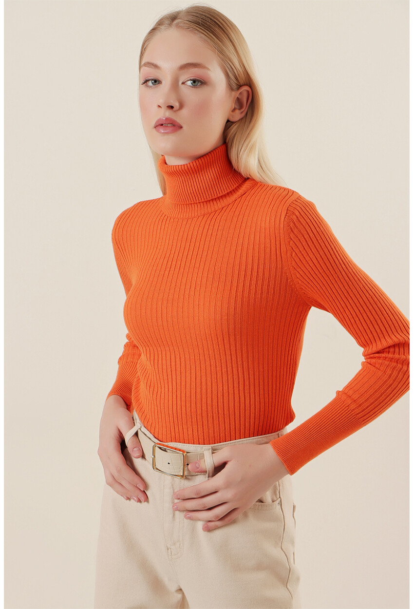 10311 Turtleneck Knit Sweater