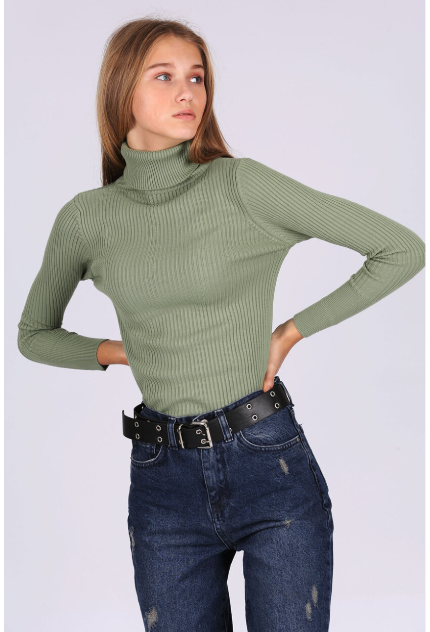 10311 Turtleneck Knit Sweater