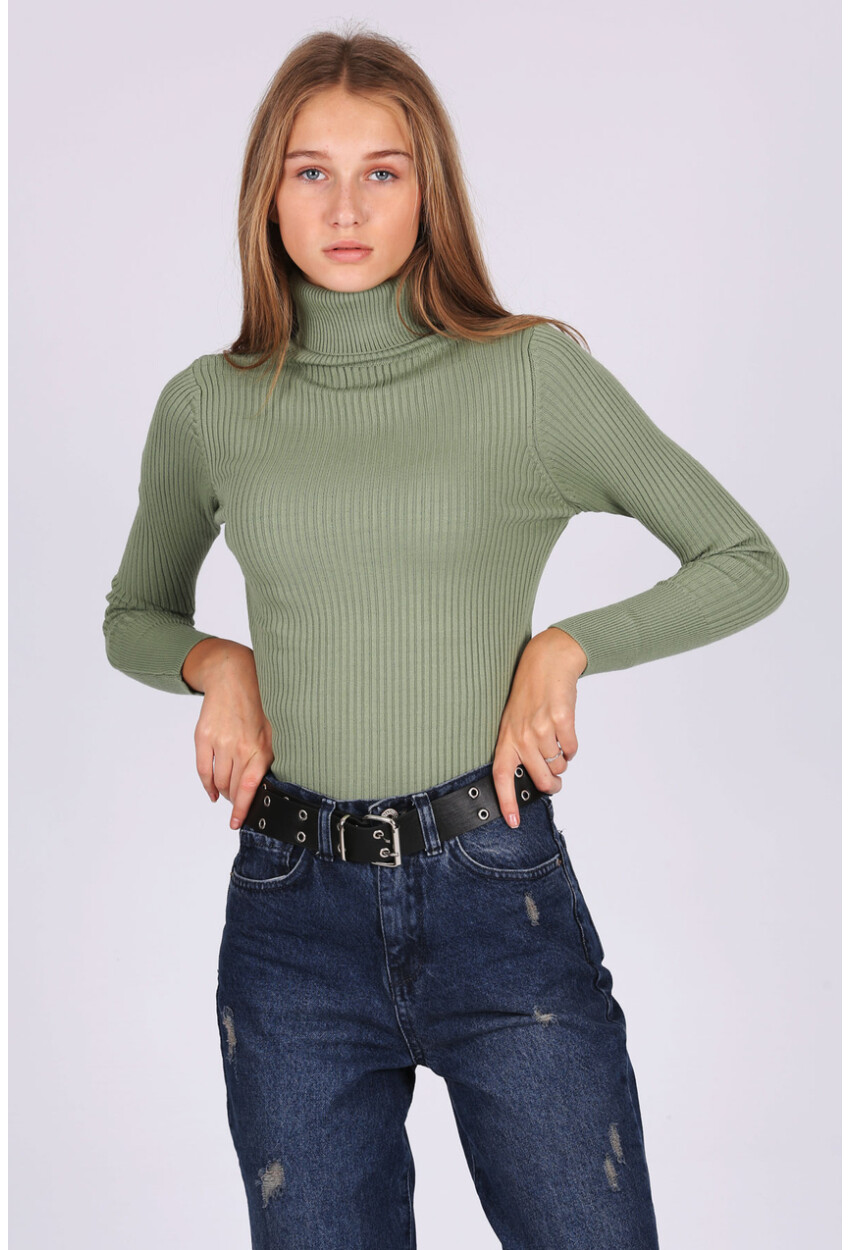 10311 Turtleneck Knit Sweater