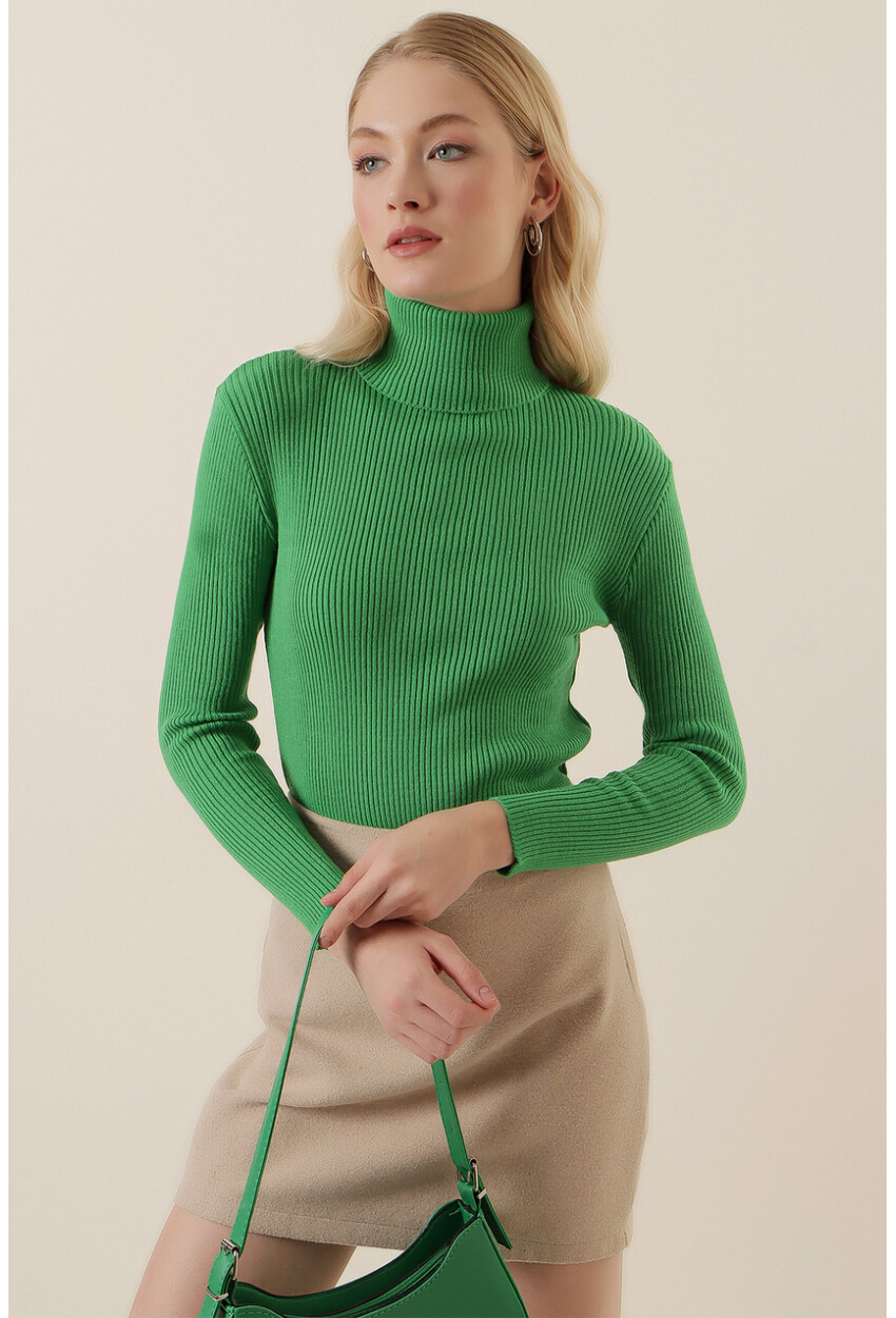 15796 Turtleneck Ribbed Sweater