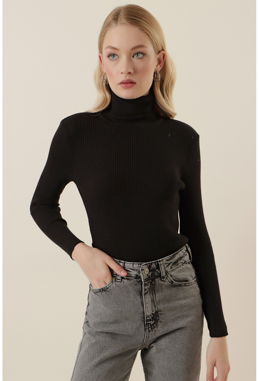 15796 Turtleneck Ribbed Sweater