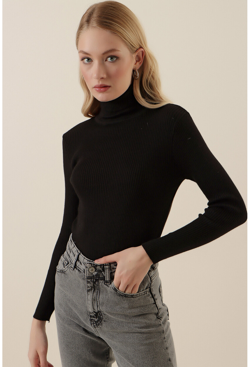 15796 Turtleneck Ribbed Sweater