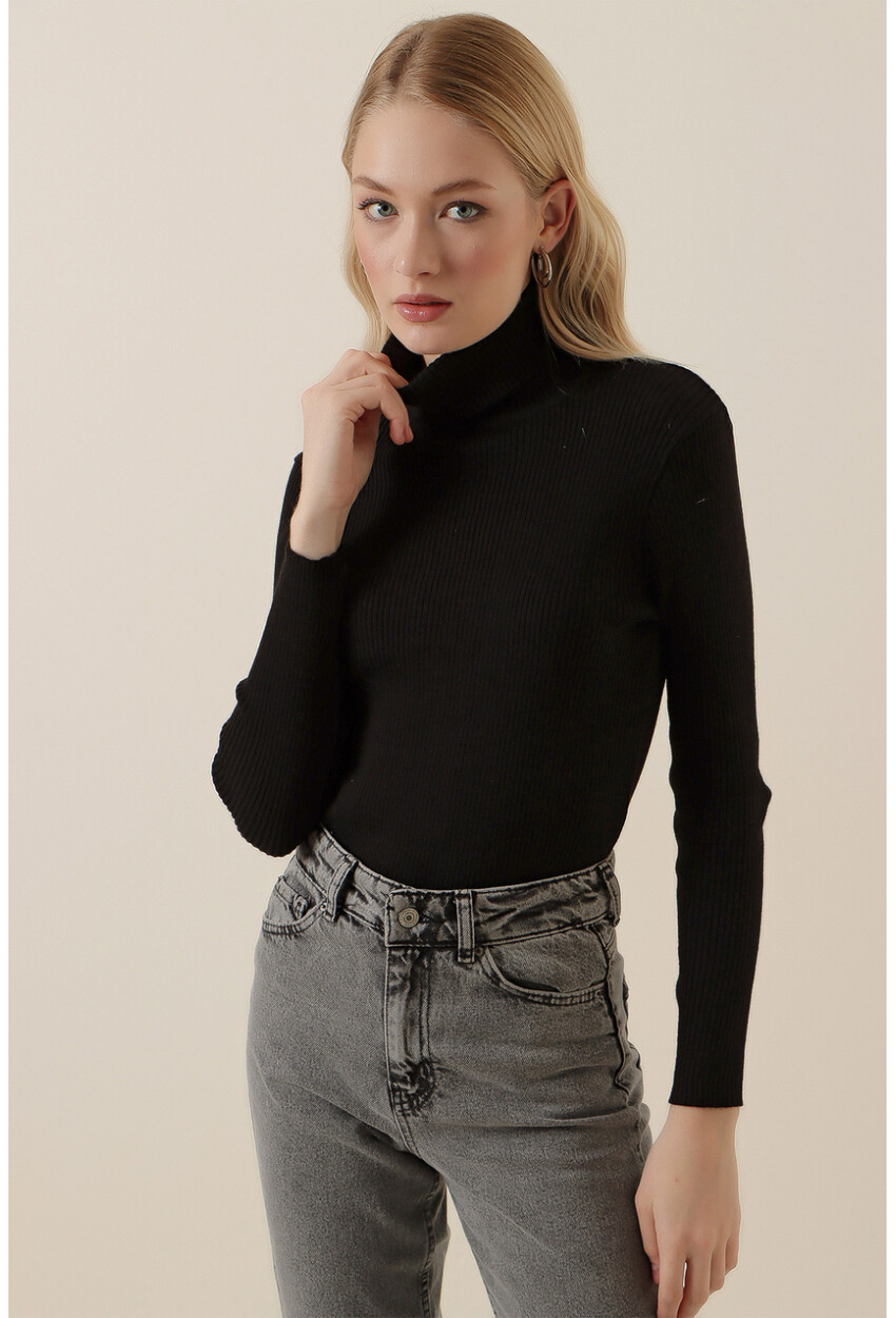 15796 Turtleneck Ribbed Sweater