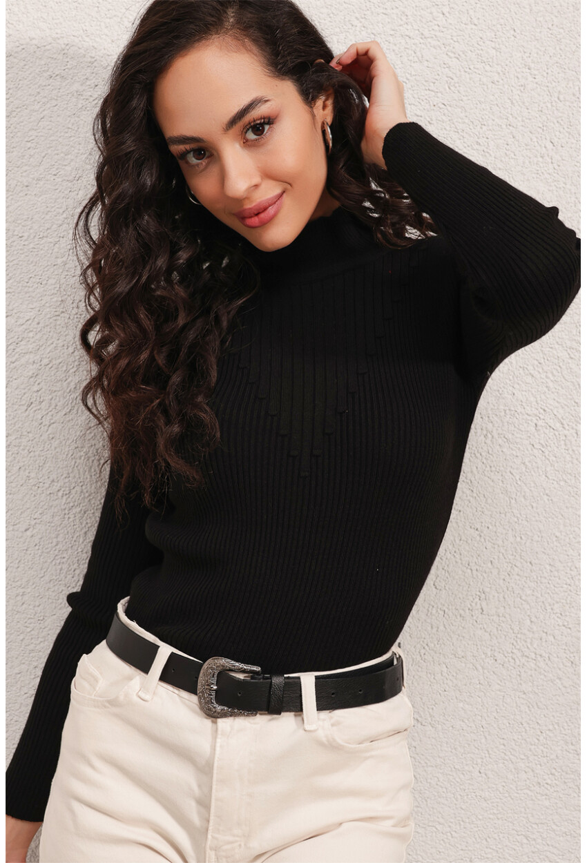 15800 Turtleneck Ribbed Sweater