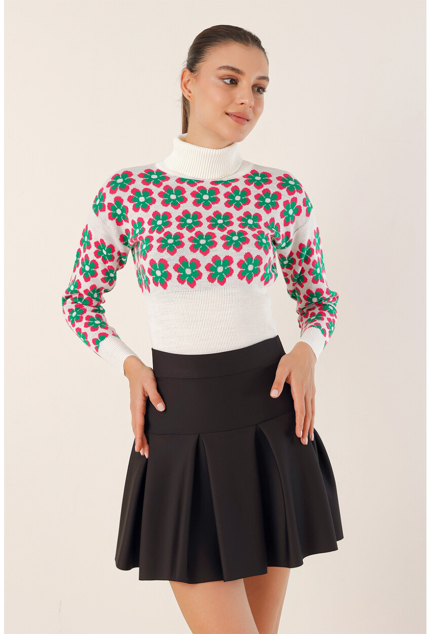 15801 Turtleneck Patterned Crop Sweater