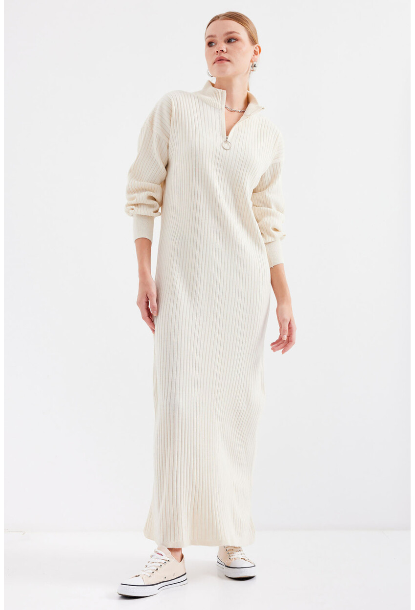 15839 Full-Length Knit Dress