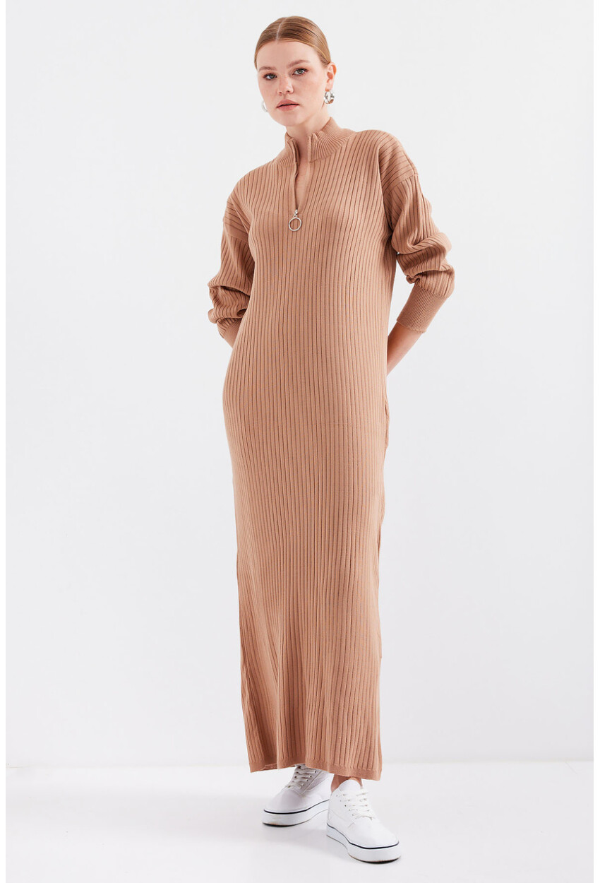 15839 Full-Length Knit Dress