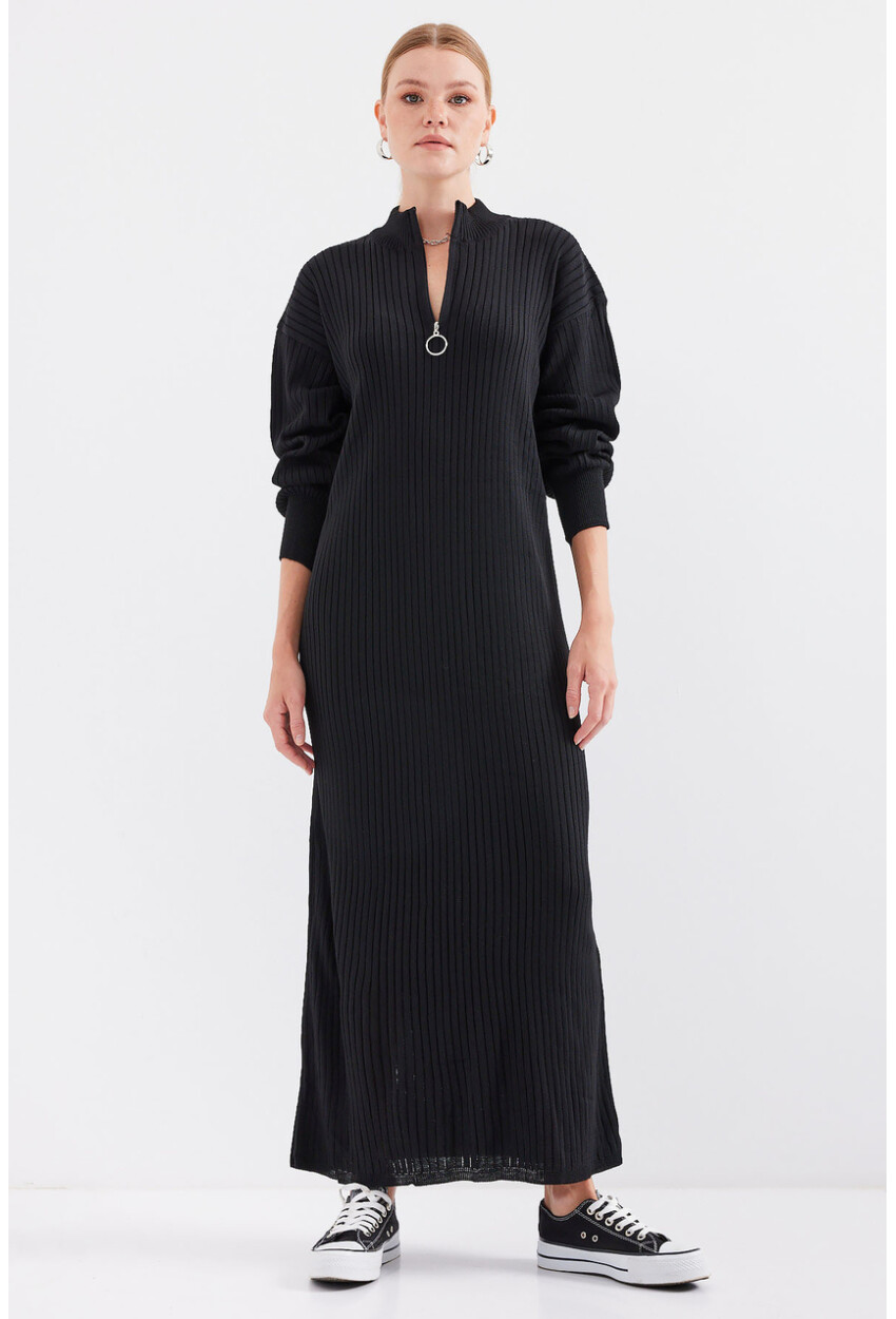 15839 Full-Length Knit Dress