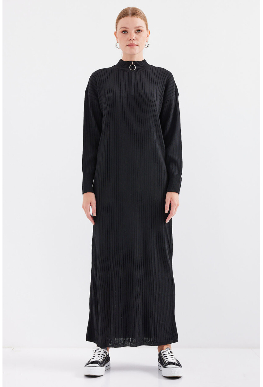 15839 Full-Length Knit Dress