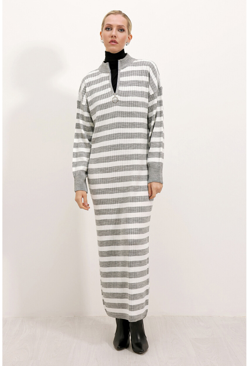 15839 Full-Length Knit Dress