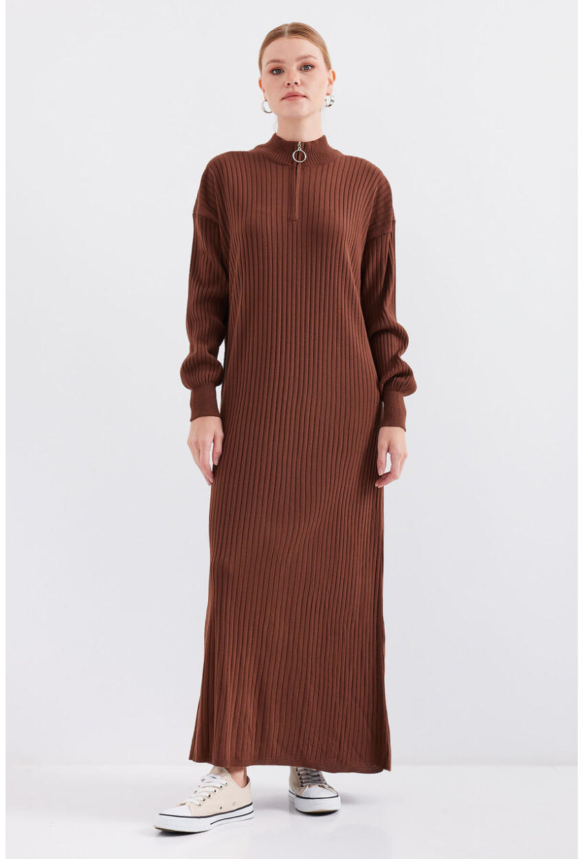 15839 Full-Length Knit Dress