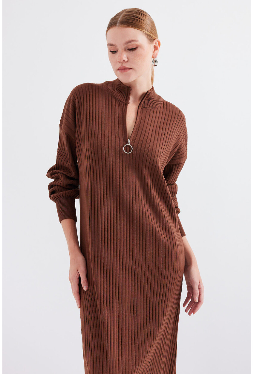 15839 Full-Length Knit Dress