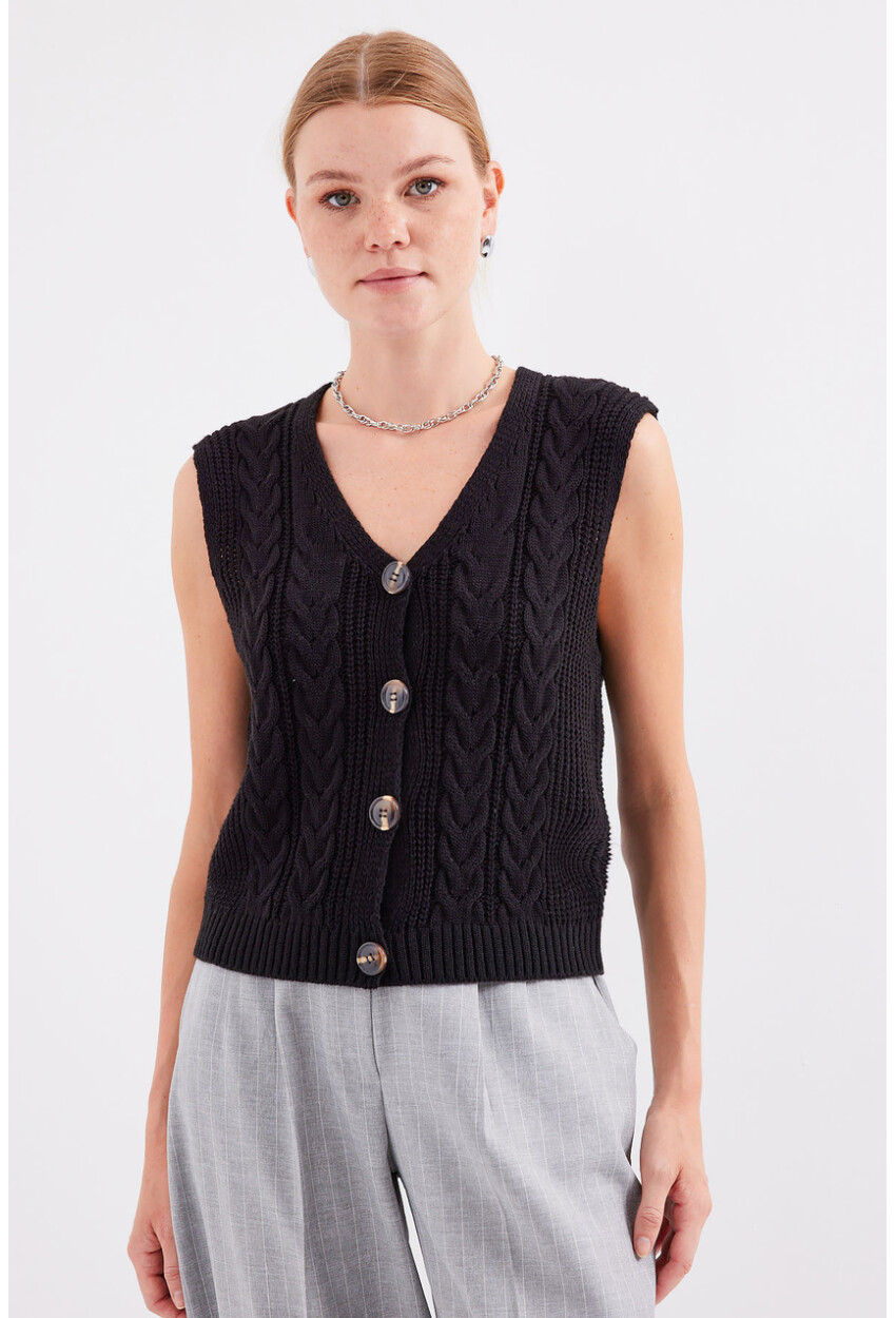 15882 Buttoned Short Knit Vest