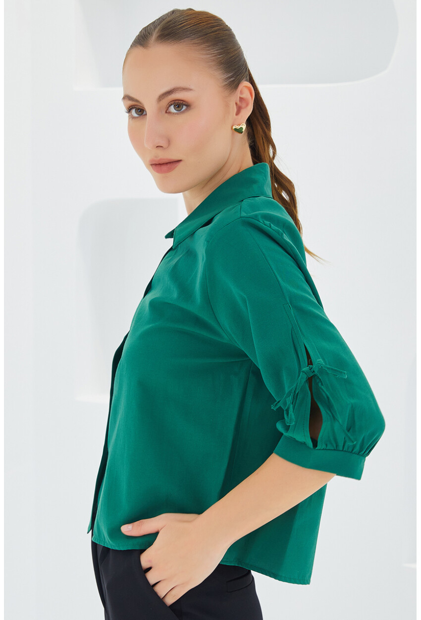 20246 Cropped Shirt With Sleeve Detail